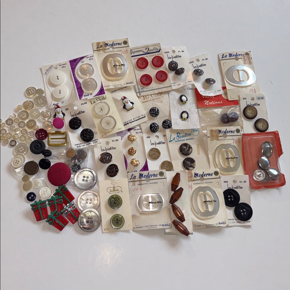 Buttons vintage buttons on cards Assorted Vintage Buttons Collection